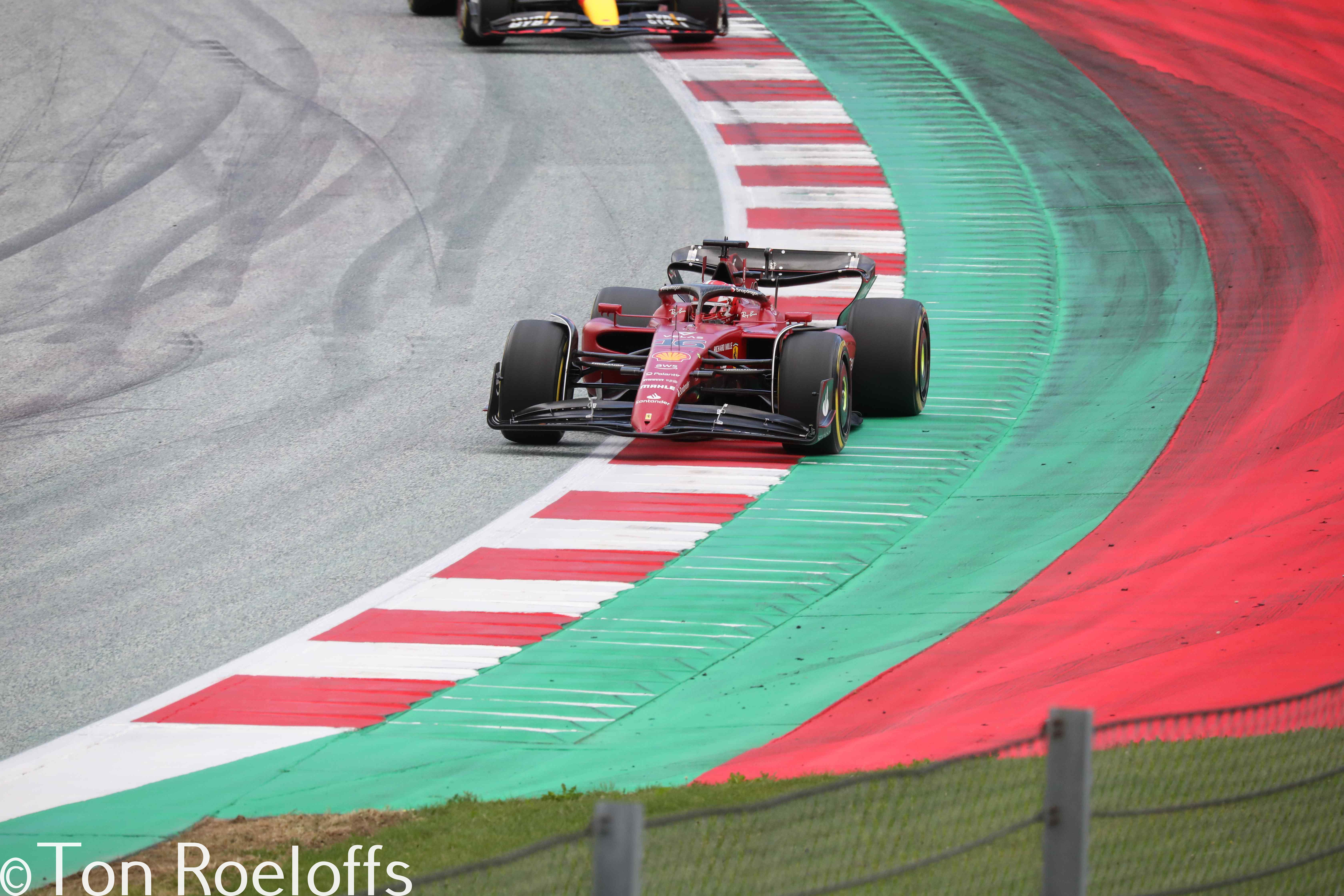 Vettel verremt zich
